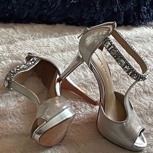 Antonio Melani Jeweled Metallic Titanium 8.5m leather sole 💃🏿 Heels